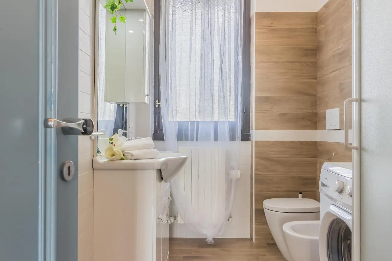 Blu Al Lago Apartment Lierna 0*,  Italy