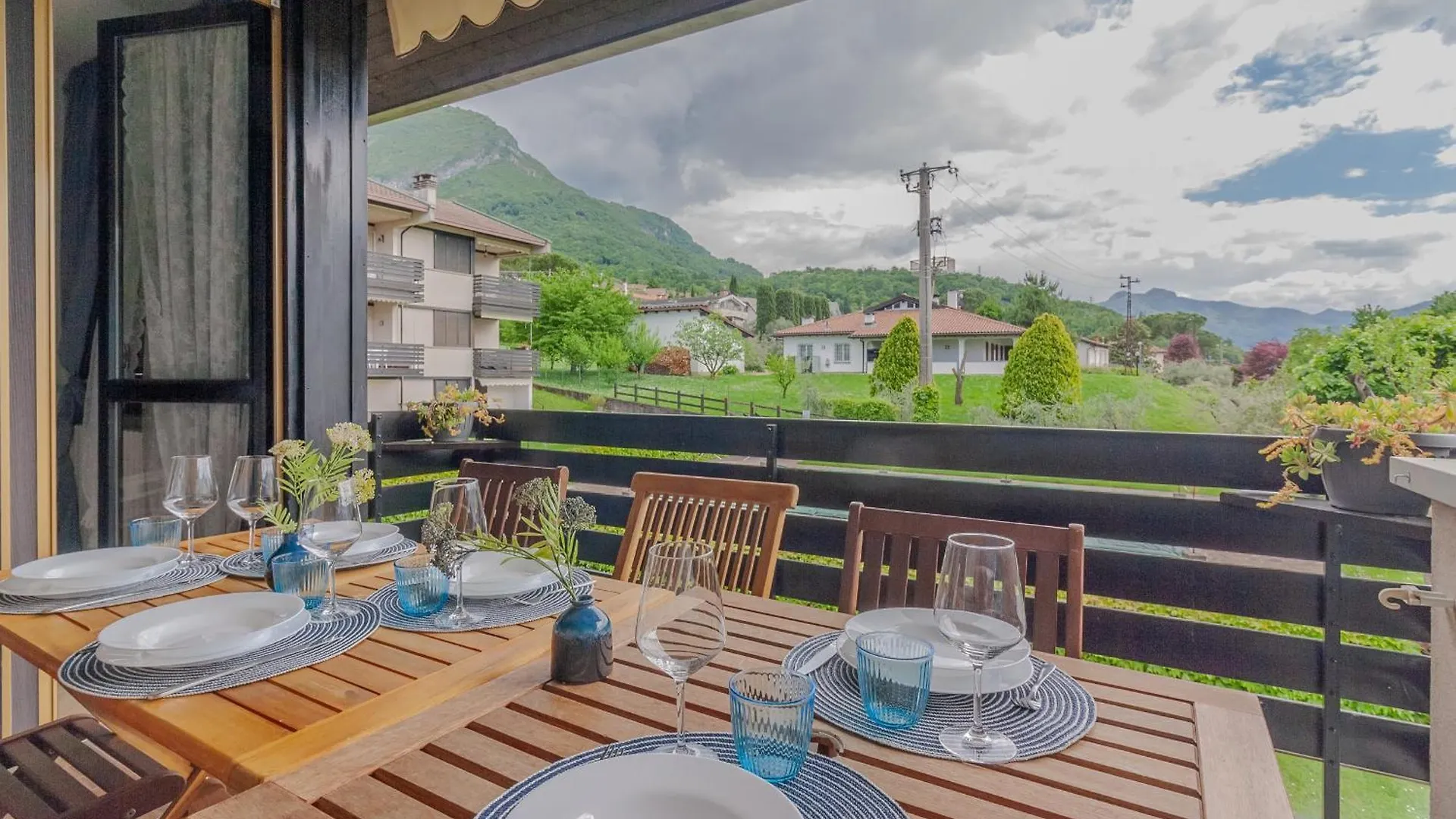 Blu Al Lago Apartment Lierna Italy